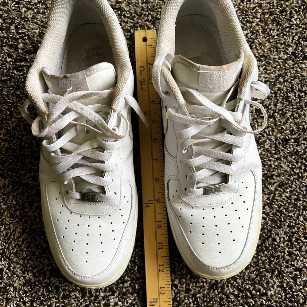Nike White Athletic Shoes for Men